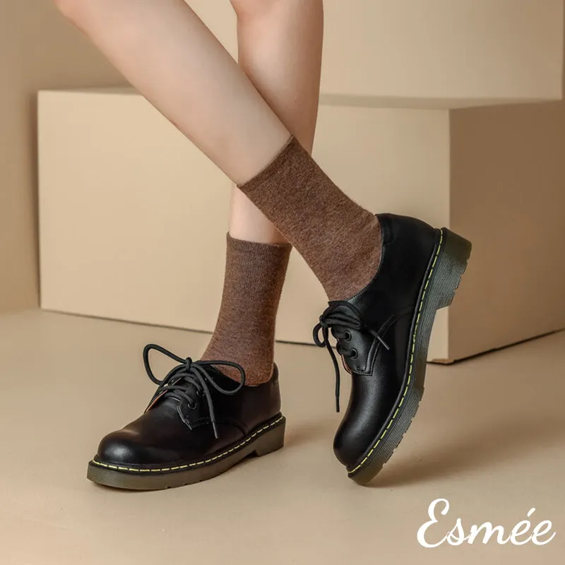 Black Leather Oxford Shoes with Welt Design