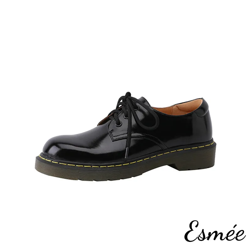 Black Leather Oxford Shoes with Welt Design