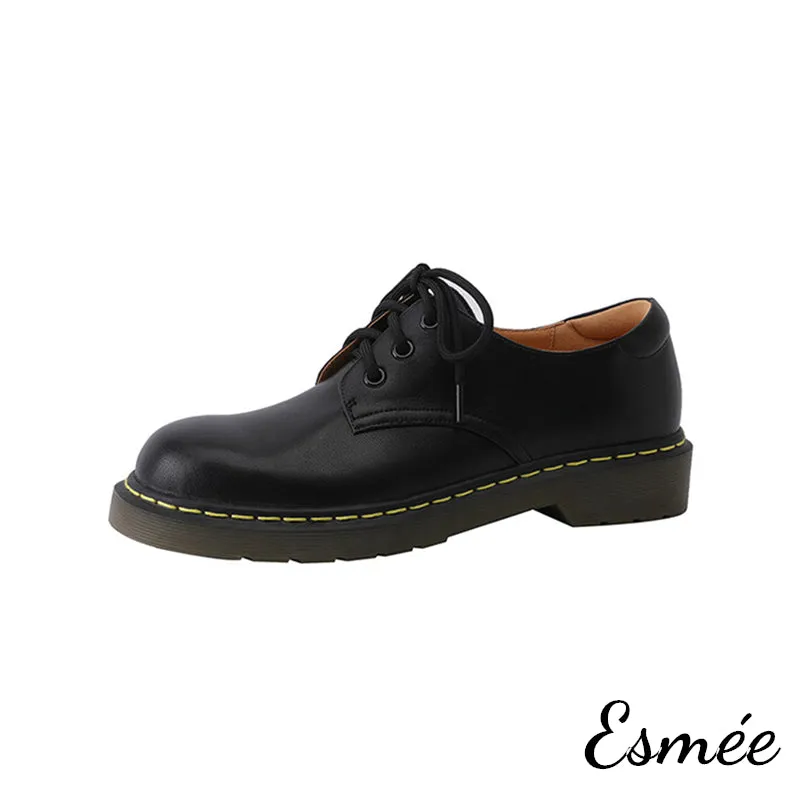 Black Leather Oxford Shoes with Welt Design