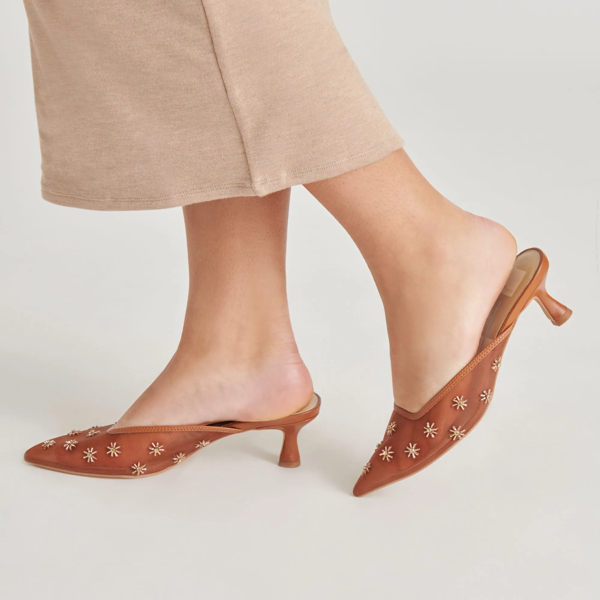 CLARA HEELS SADDLE MESH