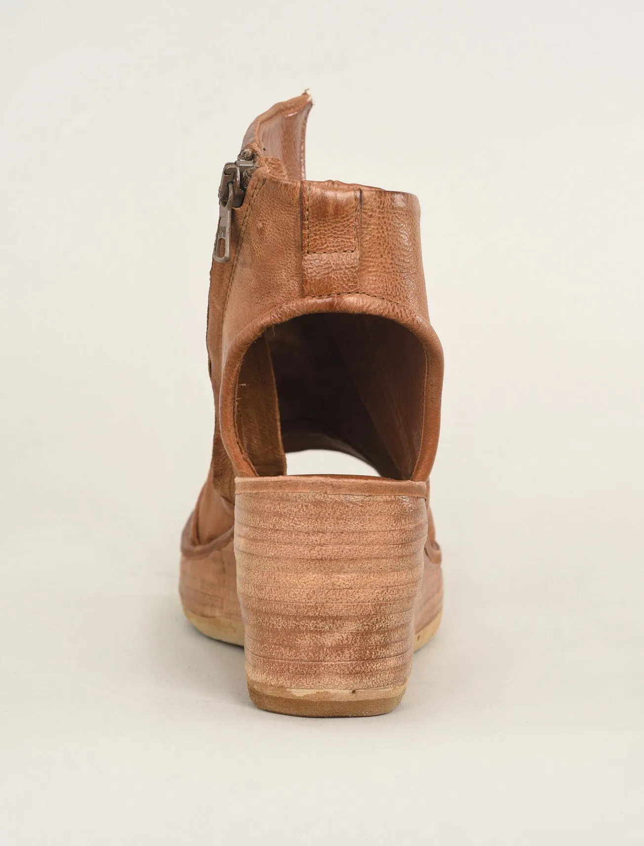 Norbie Wedge, Calvados