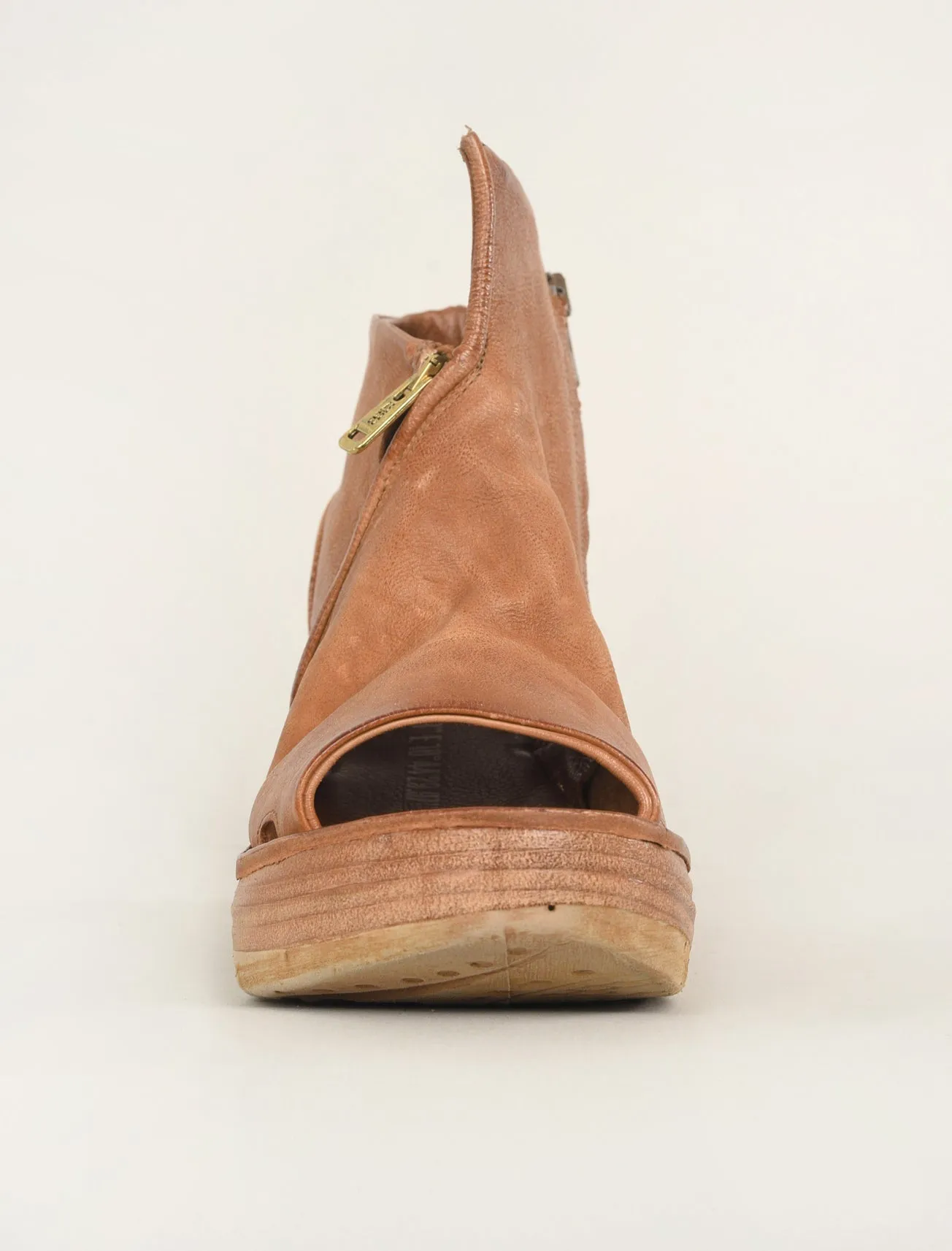 Norbie Wedge, Calvados