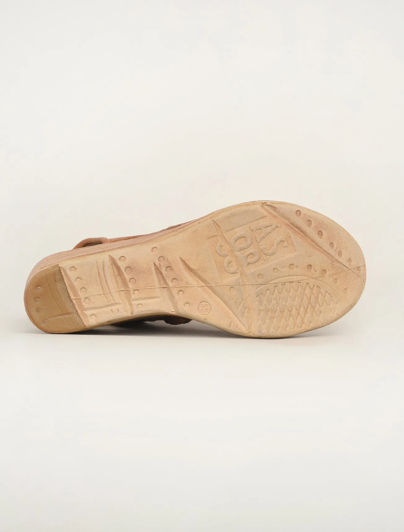 Norbie Wedge, Calvados