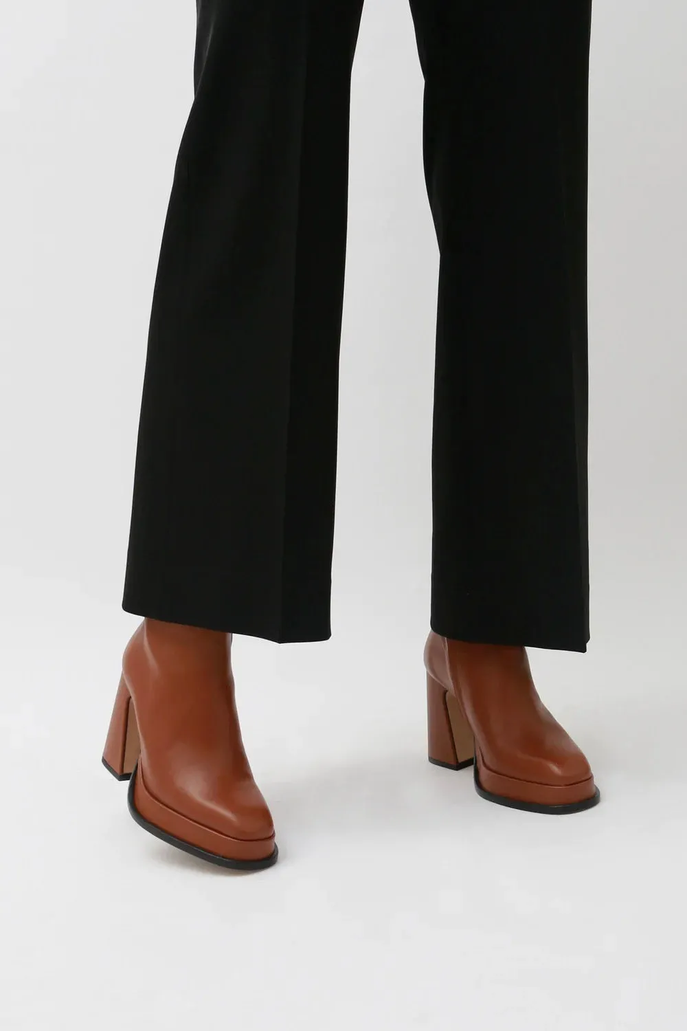 Souliers Martinez- Chueca Calf Leather Boots: Brown